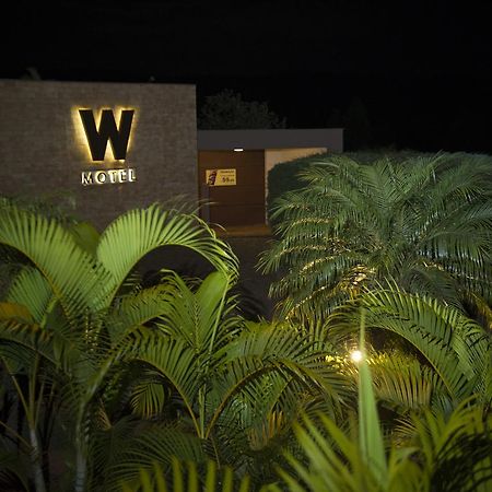 W Motel (Adults Only) 孔戈尼亚斯 外观 照片