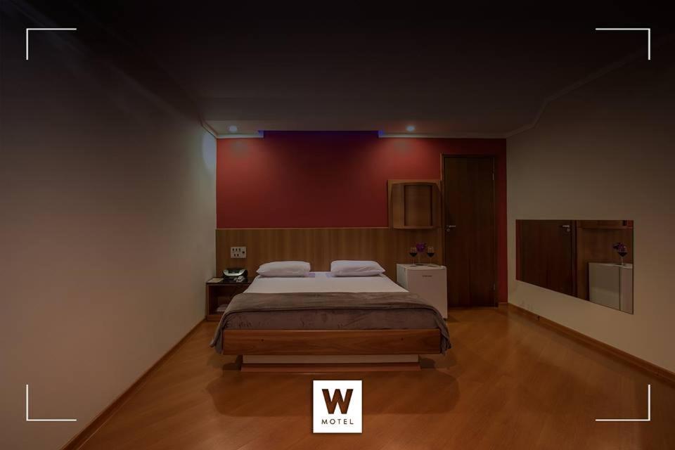 W Motel (Adults Only) 孔戈尼亚斯 外观 照片